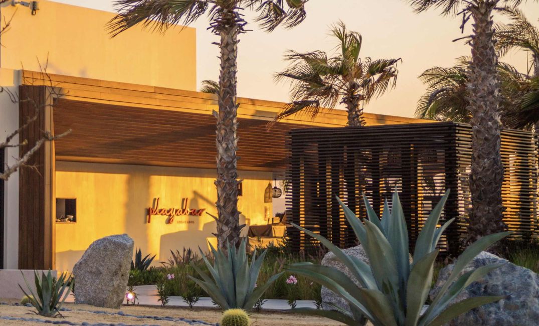 playa-bar-nobu-los-cabos-restaurant-1075x650