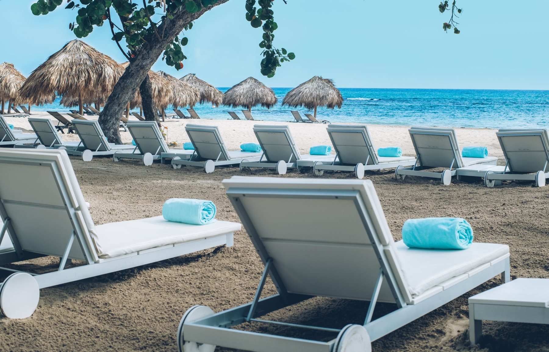 pop-iberostar-costa-dorada-beach-03