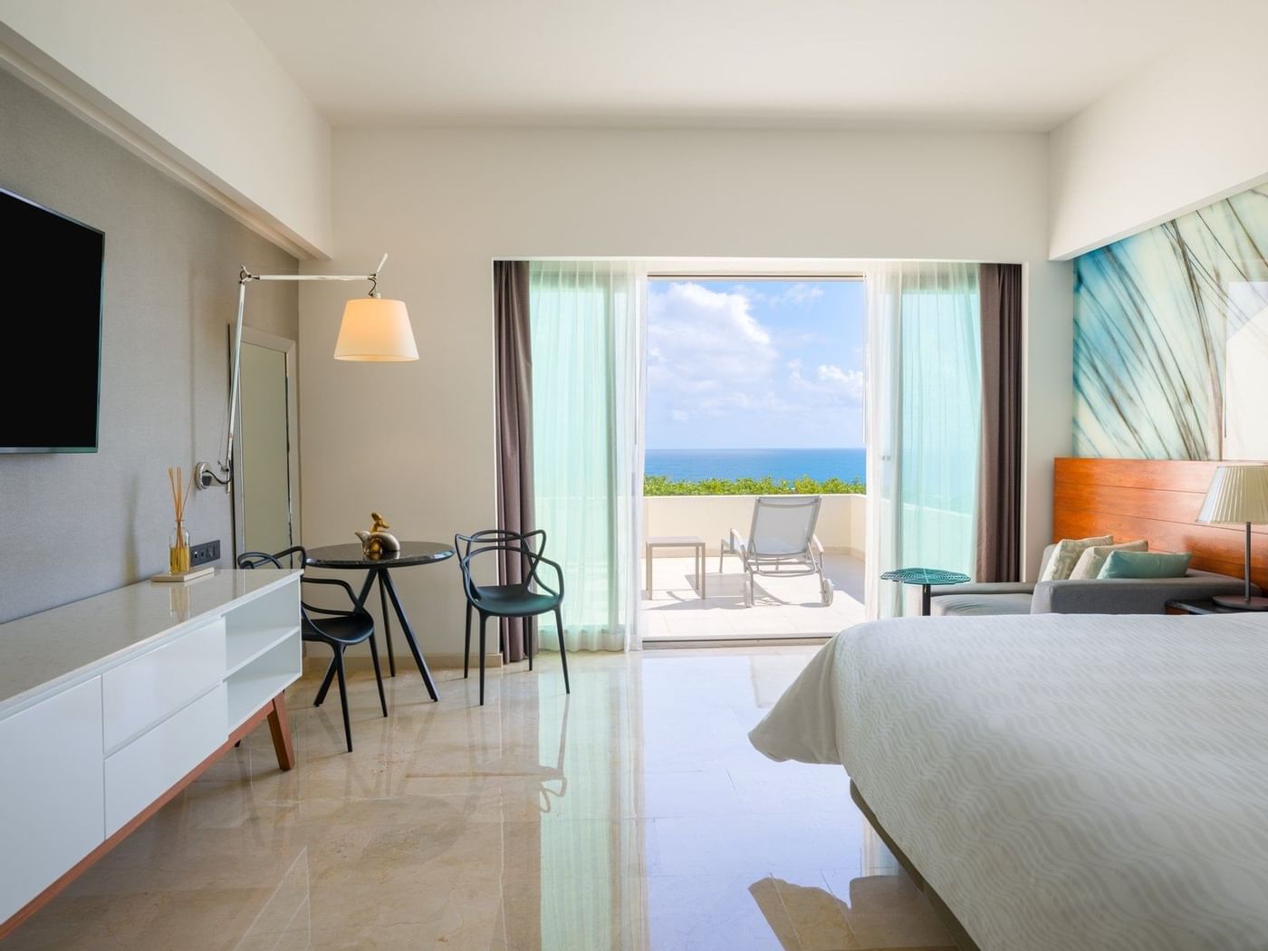 Premium Ocean Front Terrace King