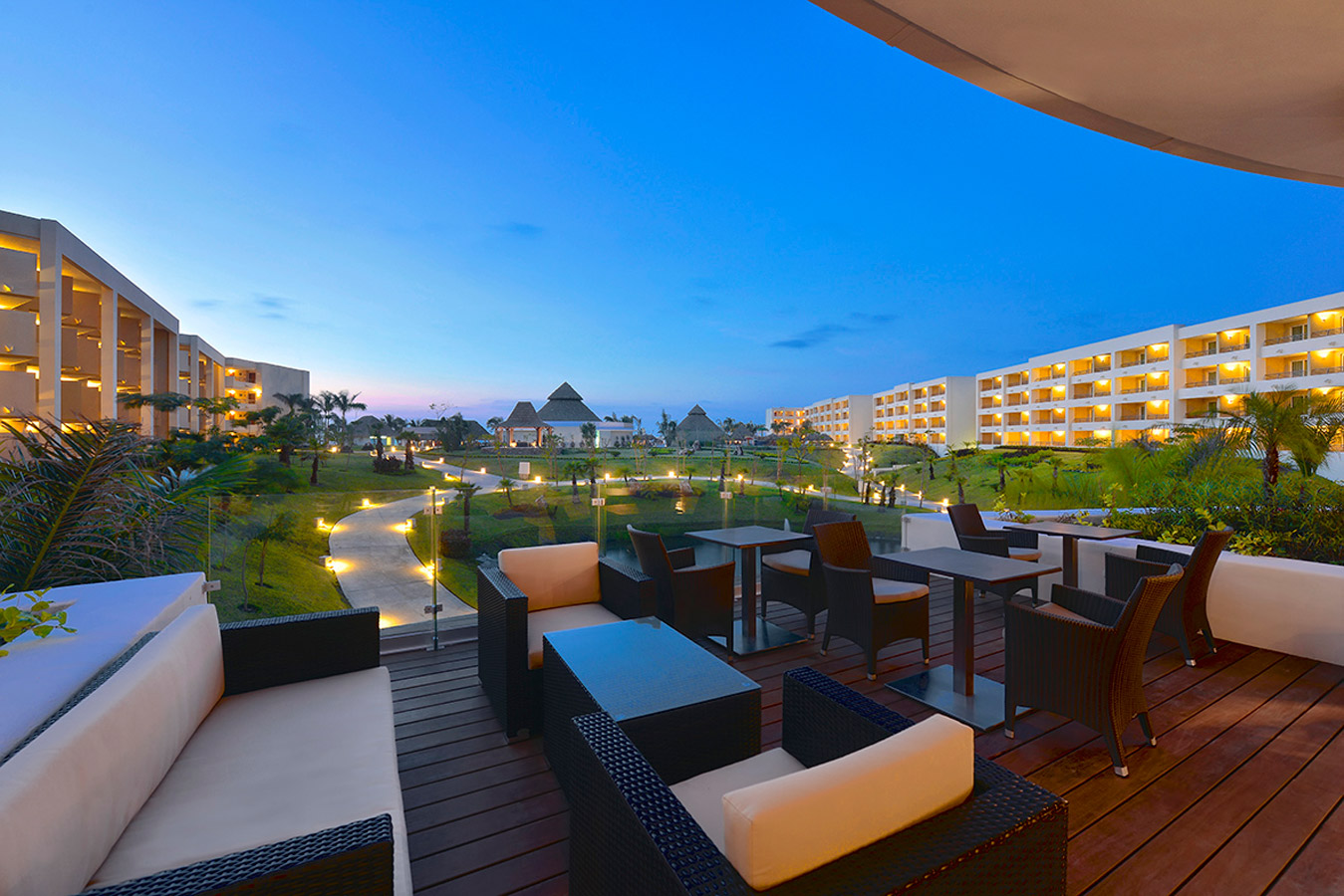 pvr-iberostar-selection-playa-mita-grounds-02