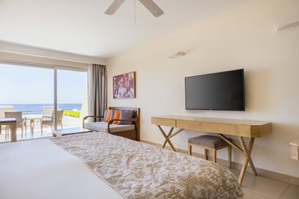 Oceanfront Junior Suite