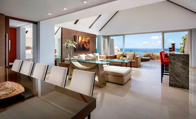 Grand Class Presidential Oceanfront Suite