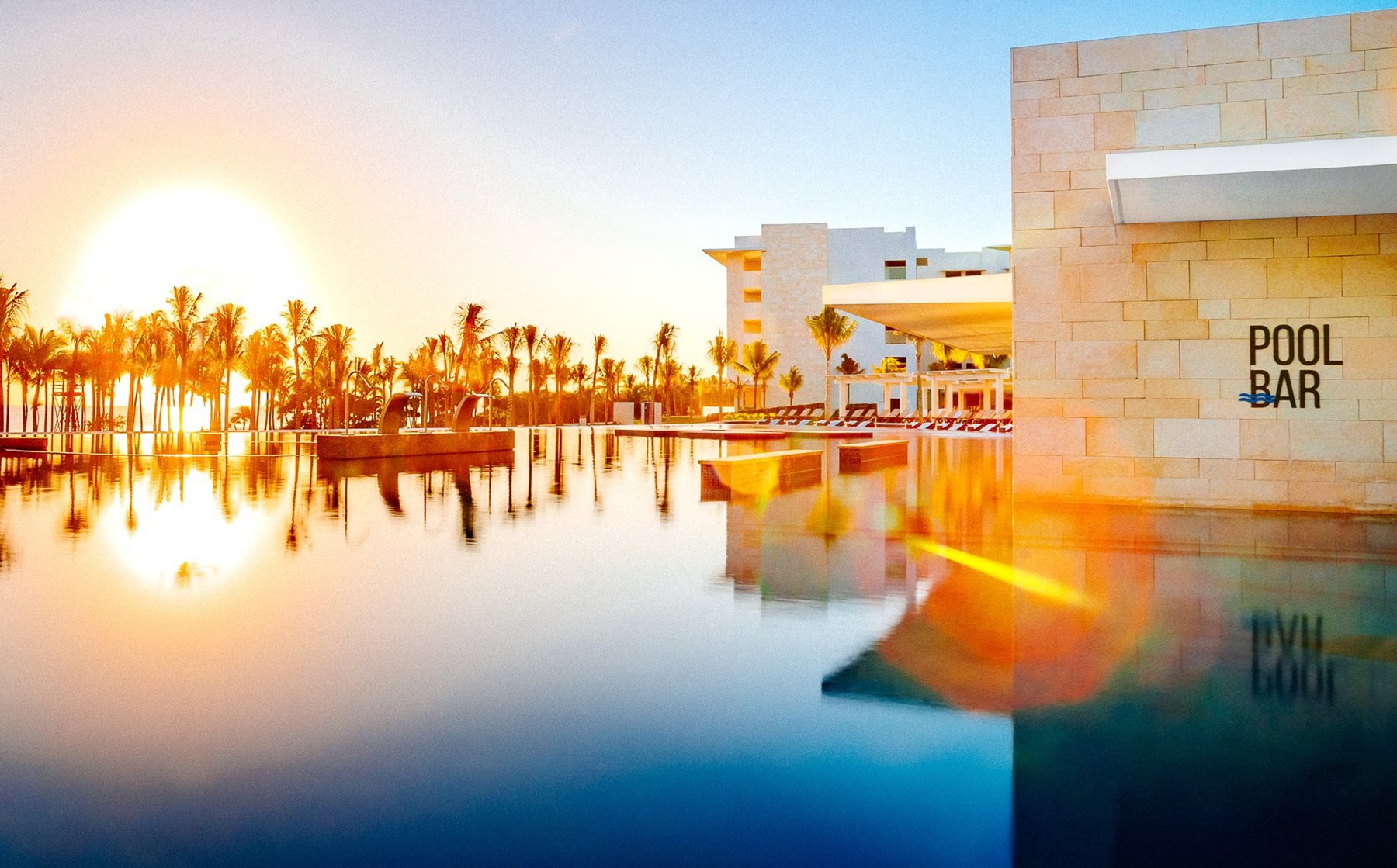 riv-barcelo-maya-riviera-bar-pool-01.webp