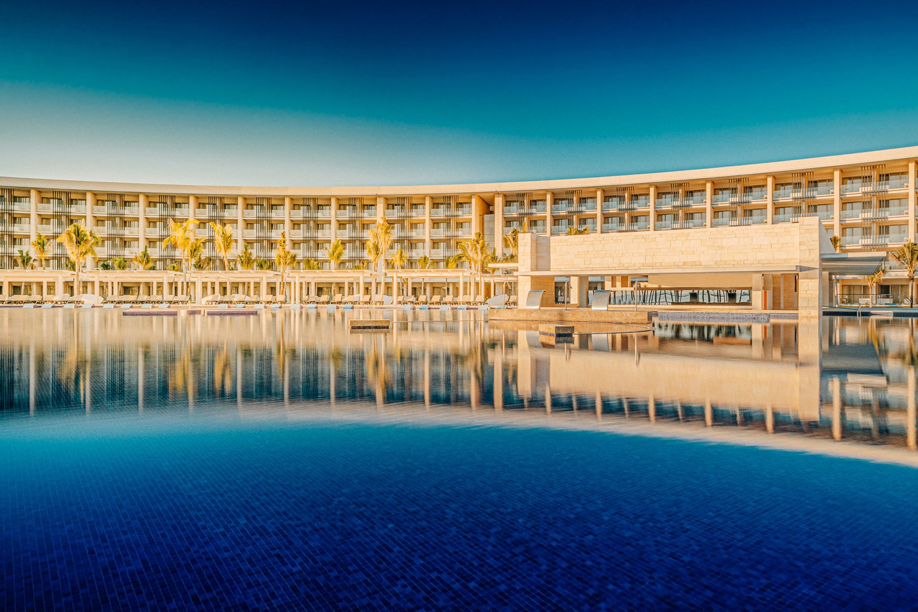 riv-barcelo-maya-riviera-pool-01.jpg.webp