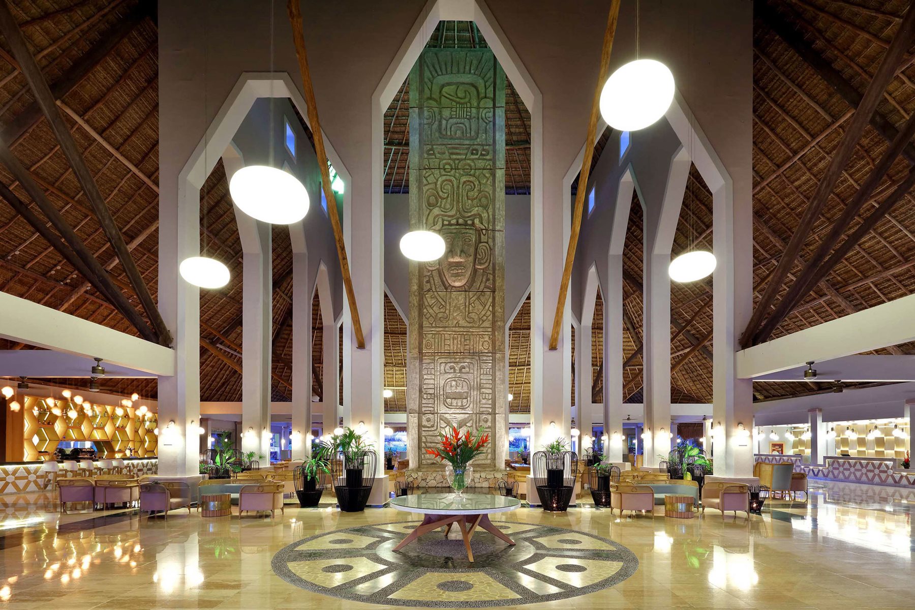 riv-grand-palladium-white-sand-lobby-01