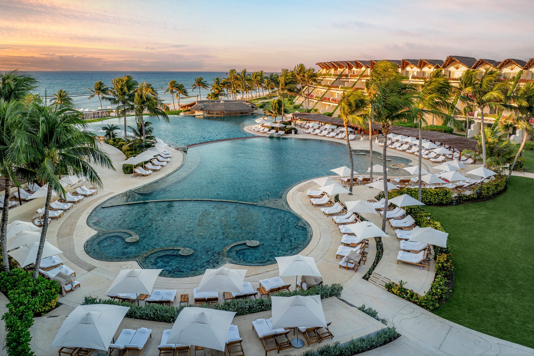 riv-grand-velas-riviera-maya-pool-ambassador-05