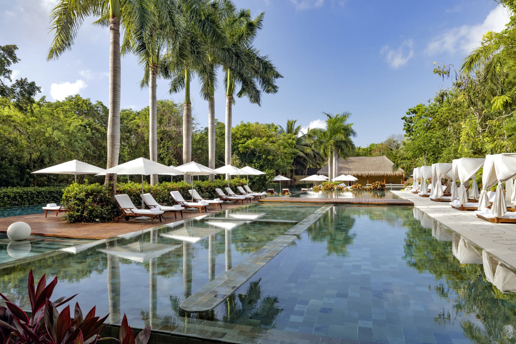 riv-grand-velas-riviera-maya-pool-zen-gr-01