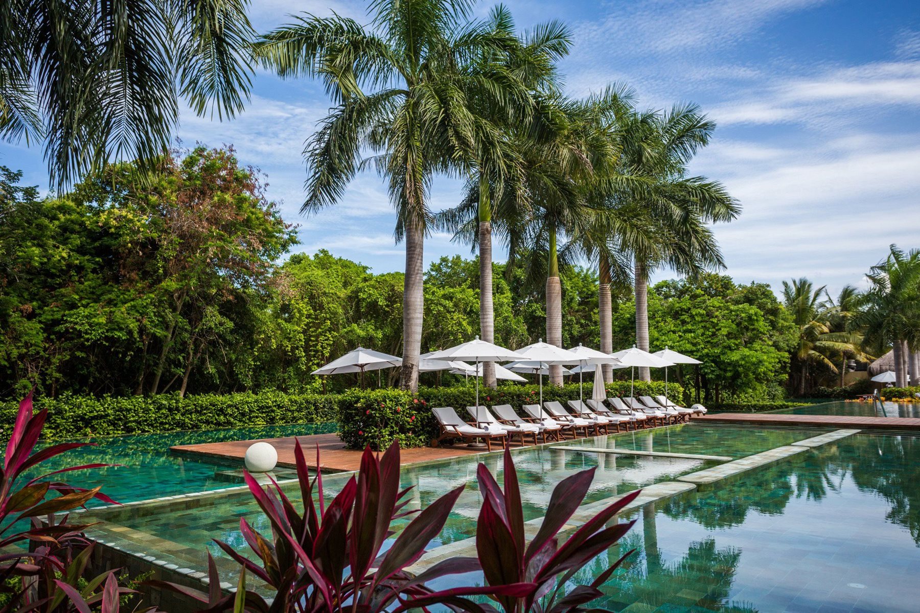 riv-grand-velas-riviera-maya-pool-zen-gr-02