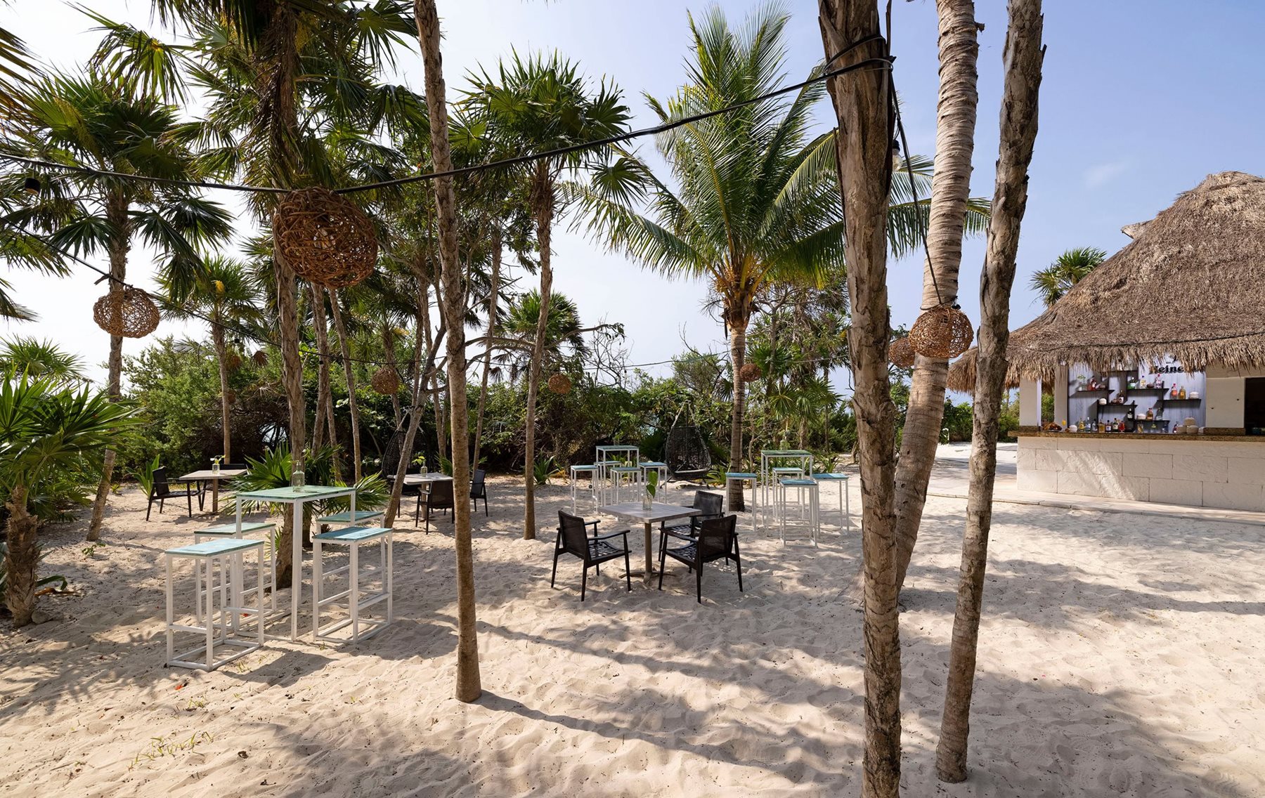 riv-paradisus-playa-del-carmen-bar-kanna-beach-01