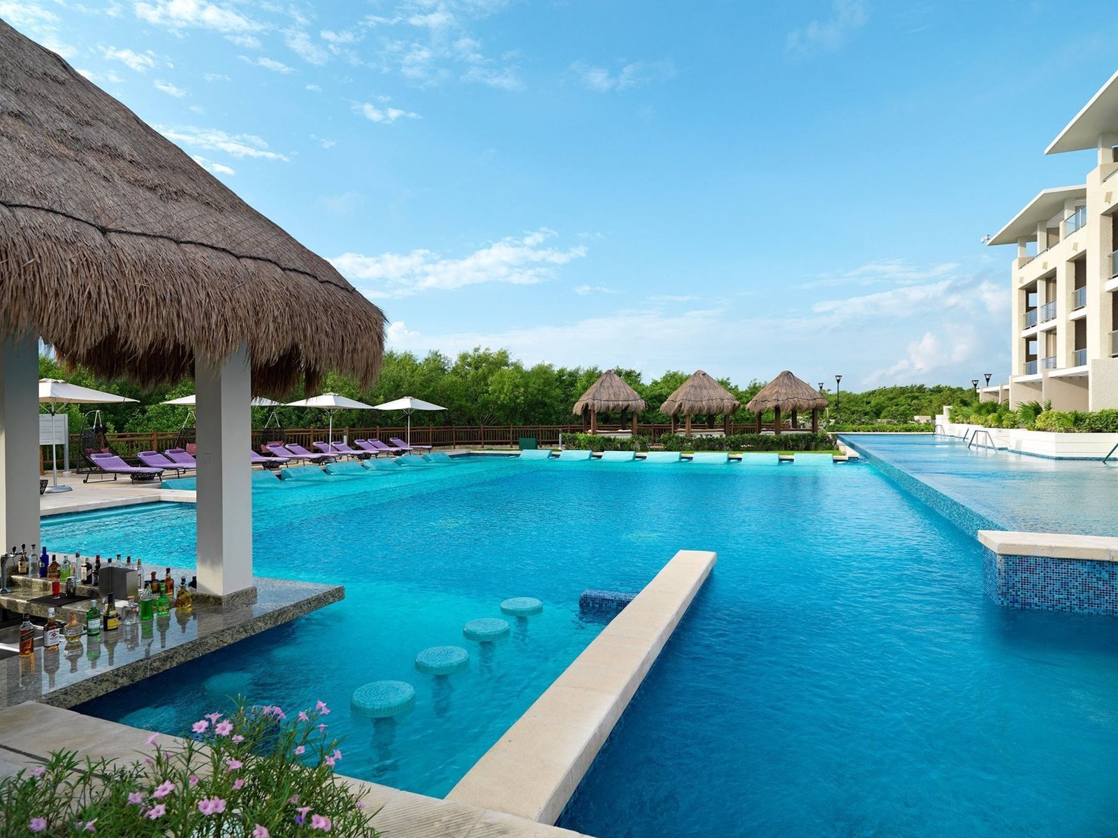 riv-paradisus-playa-del-carmen-pool-reserve-01.jpg