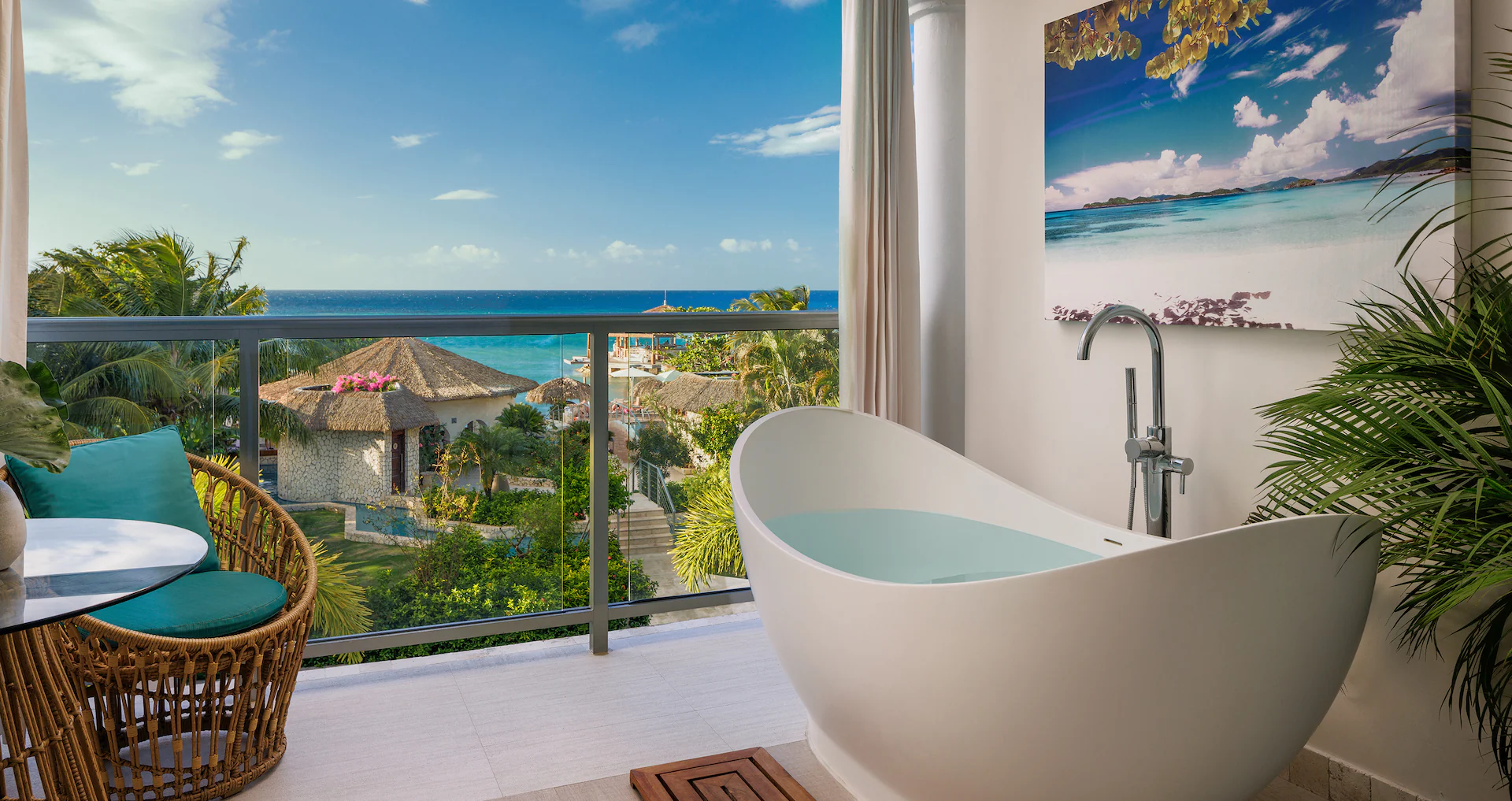 Crystal Lagoon Honeymoon Oceanview Luxury Room w/ Balcony Tranquility Soaking Tub