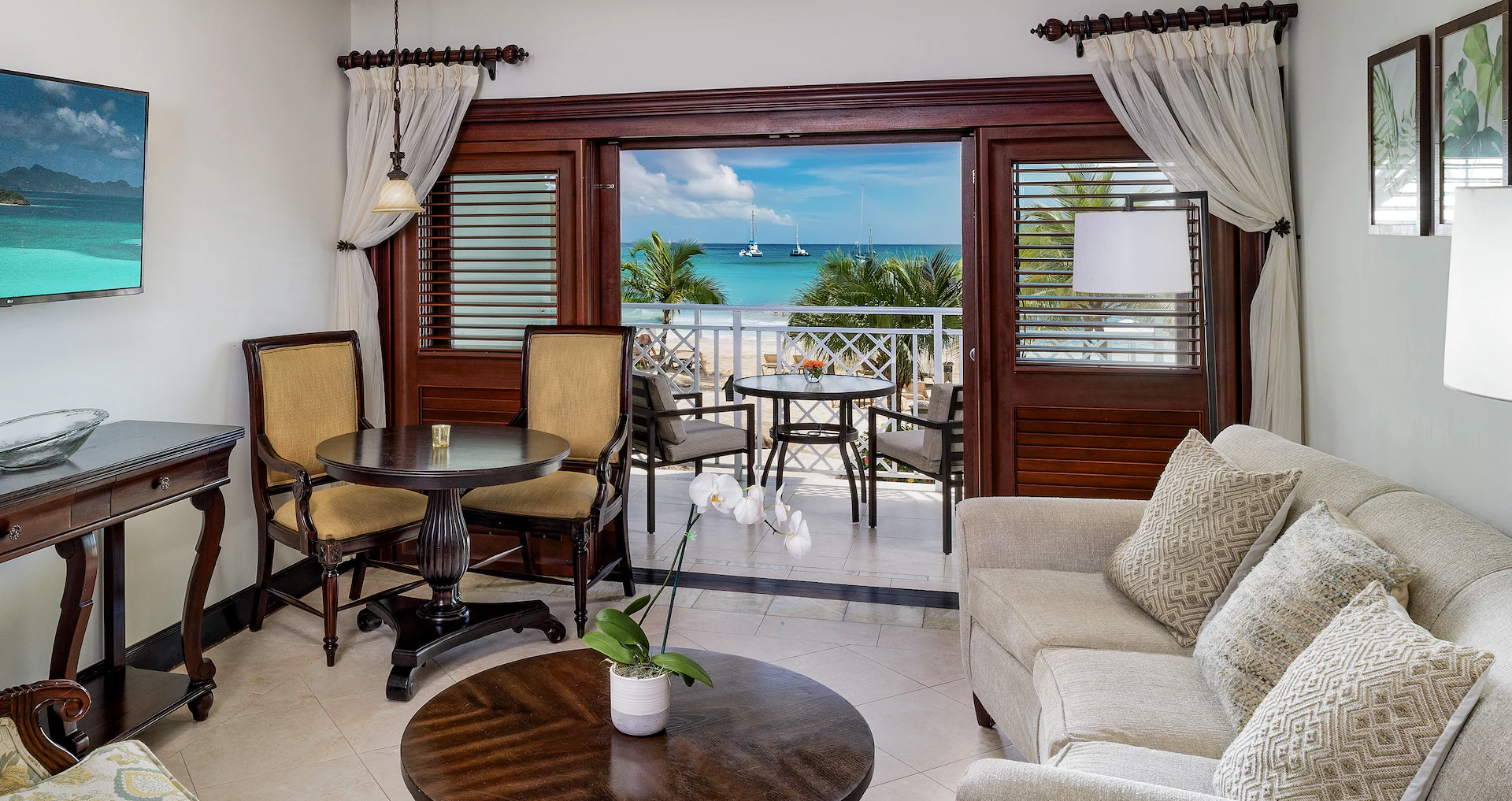 Sundowner Beachfront Penthouse One-Bedroom Butler Suite