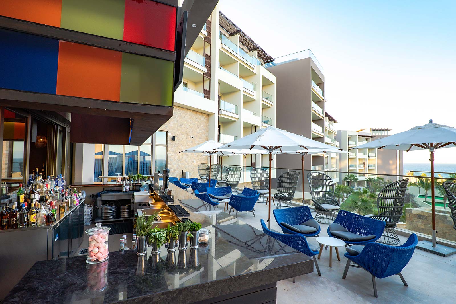 sunlight-bar-terrace