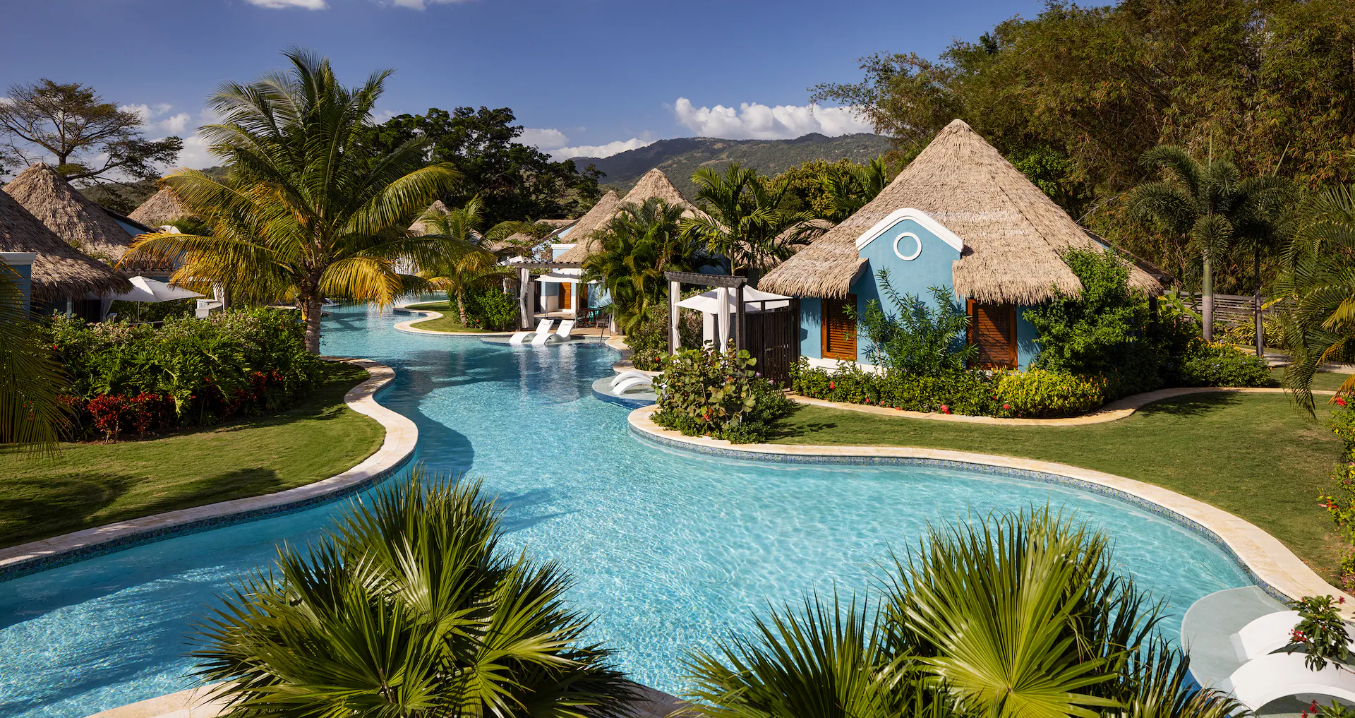 Rondoval Swim-up Butler Villa with Private Pool Sanctuary