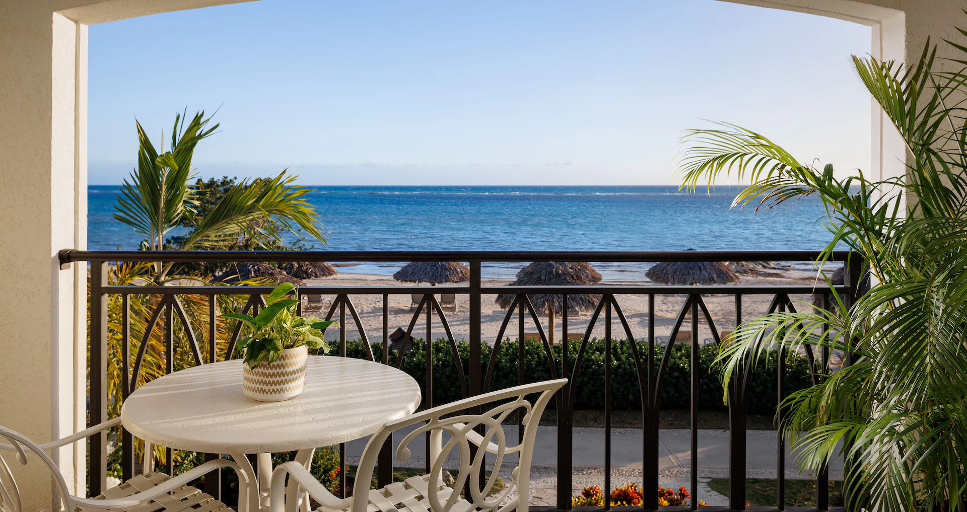 Silver Sun Beachfront One Bedroom Butler Suite
