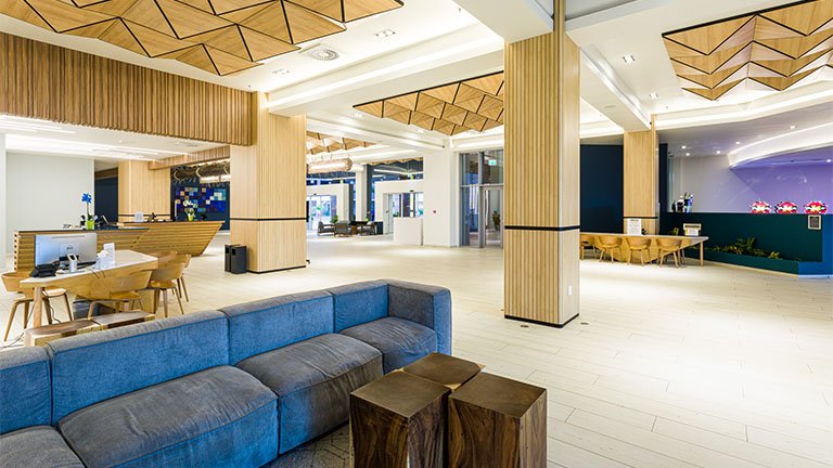 sxm-sonesta-maho-lobby