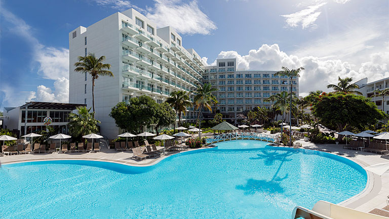 sxm-sonesta-maho-resort-exterior-1
