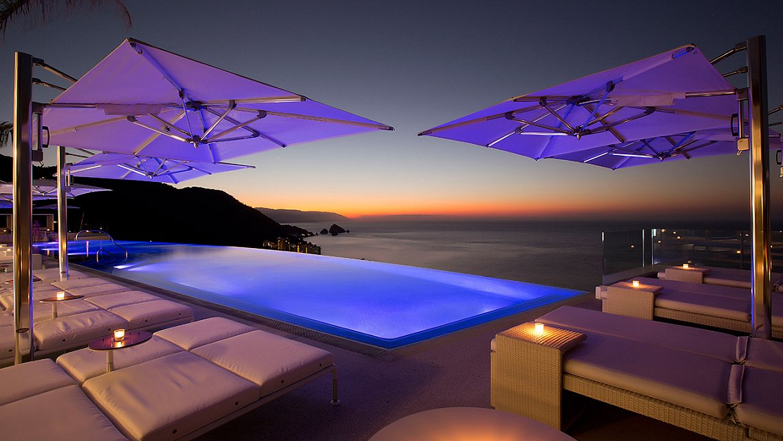 the-rooftop-pool-mousai-w1144h640
