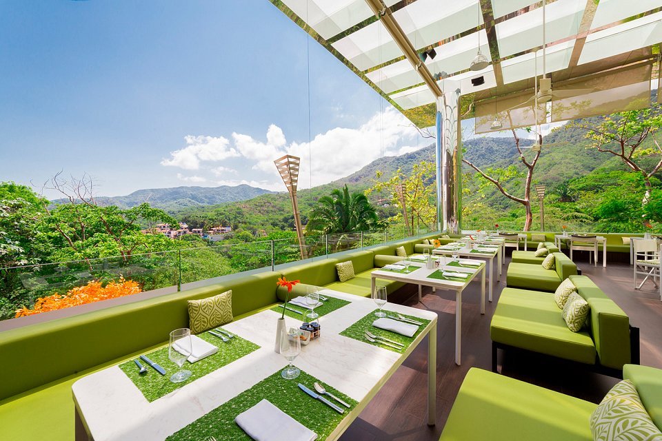 the-terrace-restaurant-hotel-mousai-11-w1144h640