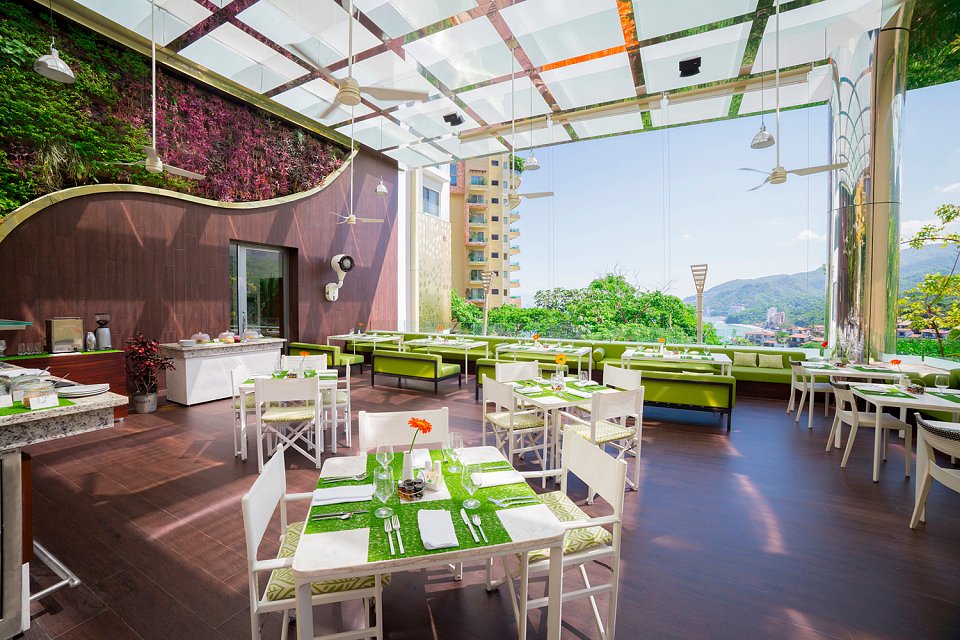 the-terrace-restaurant-hotel-mousai-8-w1144h640