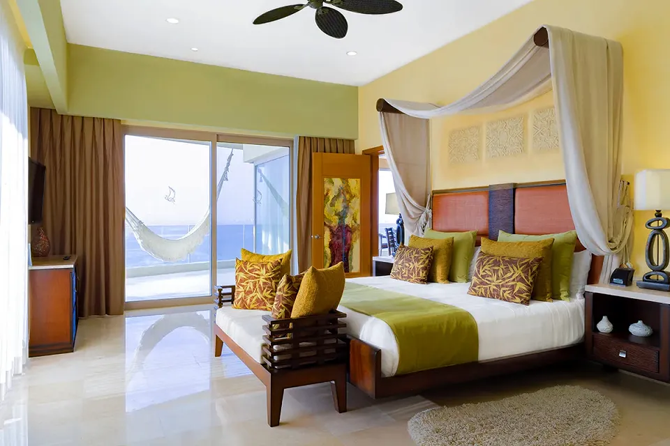 Three Bedroom Panoramic Suite