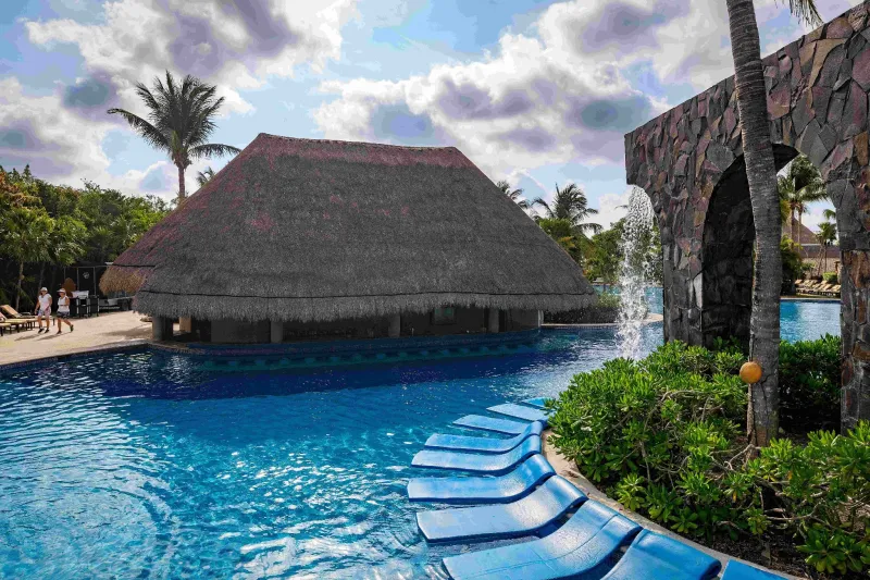 valentinimperialrivieramaya-e1392-7281349581effbb0d589b89ff99b82dc
