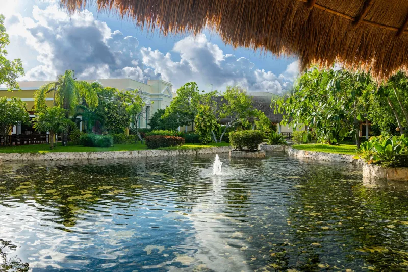 valentinimperialrivieramaya-lobbyyespacioscomunes10162-7e6ef35fd1b731f6d1ba21ff2c1d5a25