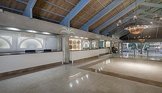 13iberostar-bavaro_lobby020918