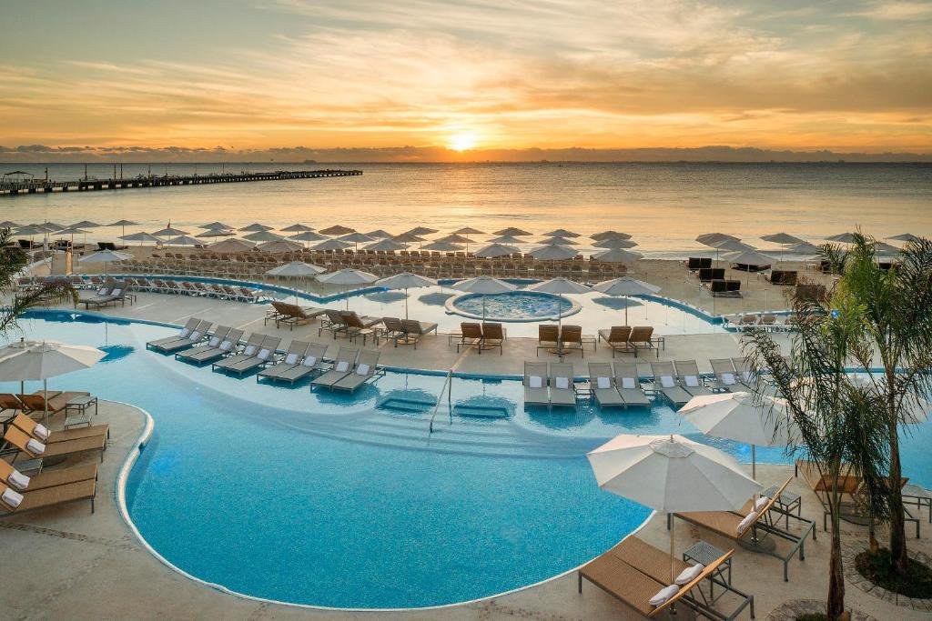 Playacar Palace Riviera Maya resort