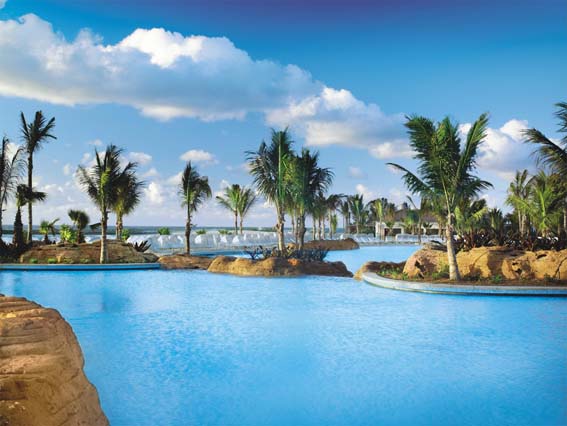 Exclusive to guests of The Cove, Cascades Pool is a zero-entry pool formed by a cascading waterfall, with concierge service available to provide games, magazines and all needs throughout the resort. This pool is open to guests of all ages.