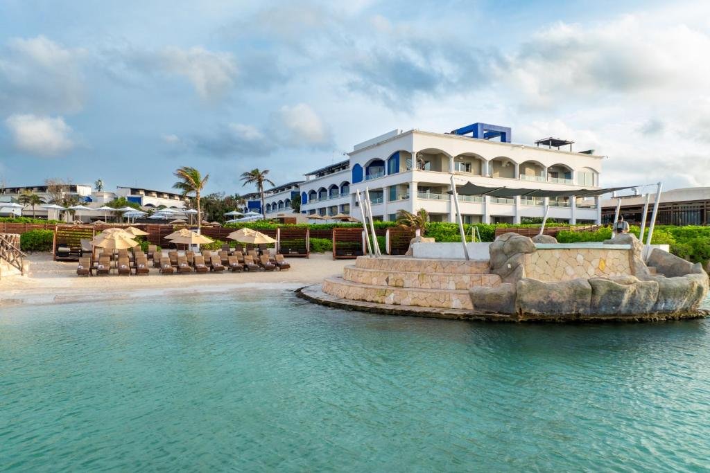 Hard Rock Hotel Riviera Maya resort