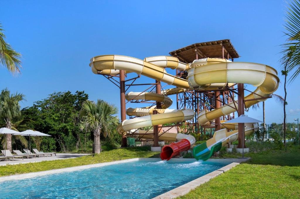 Dreams Playa Esmeralda Resort & Spa resort