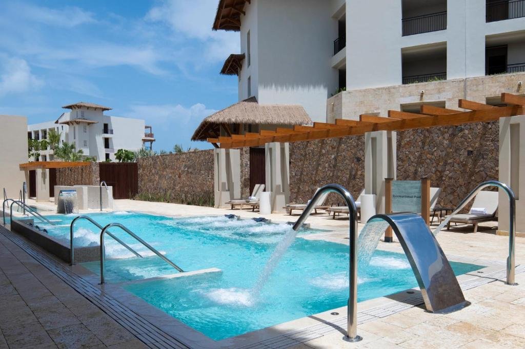 Dreams Playa Esmeralda Resort & Spa resort