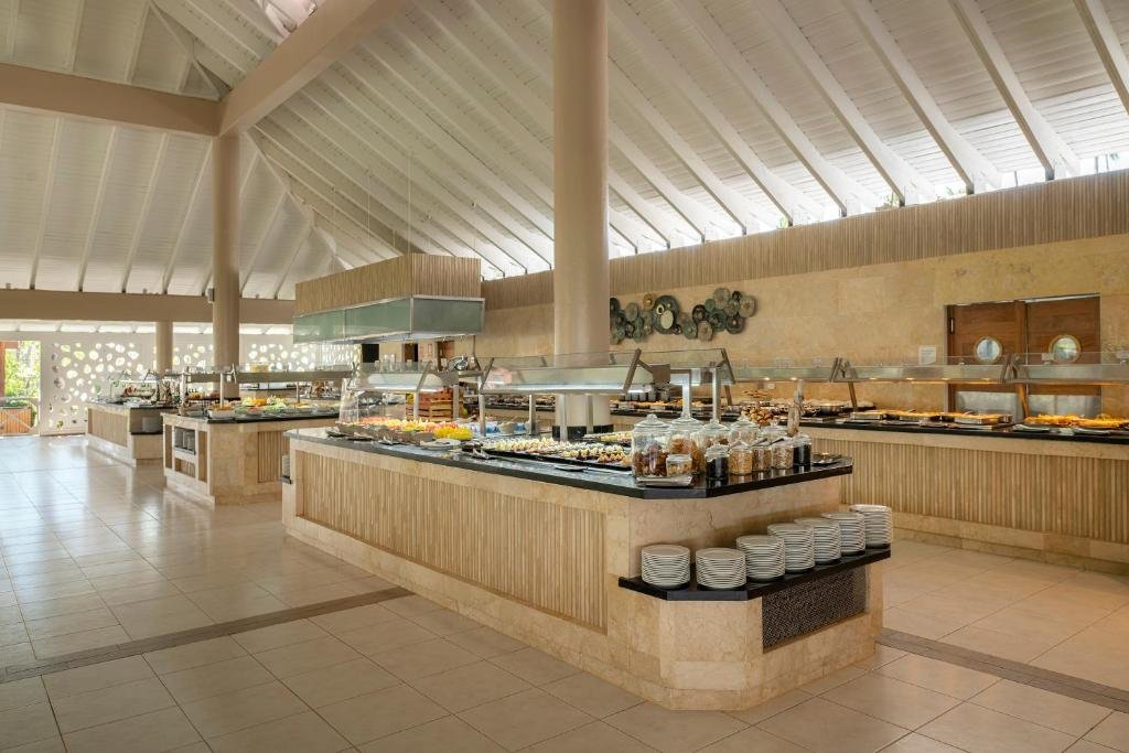 Grand Palladium Select Bavaro resort