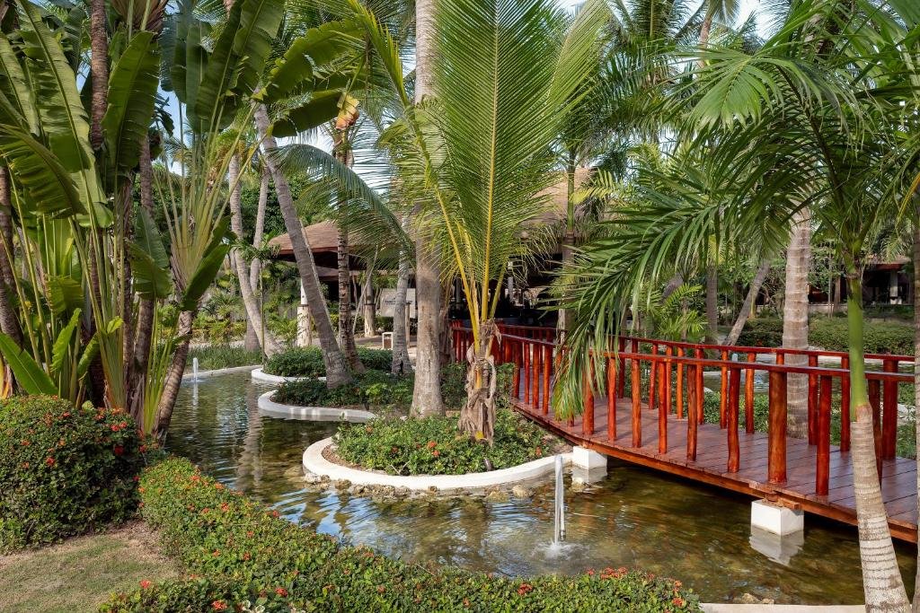 Grand Palladium Select Bavaro resort