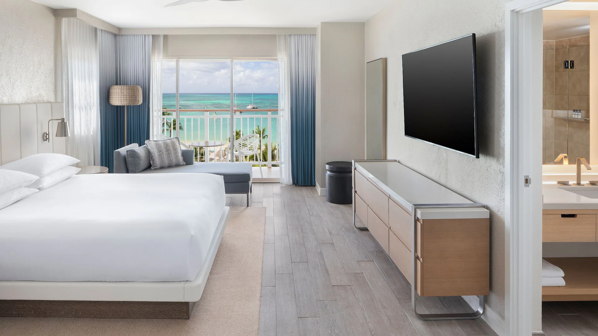 Partial Oceanfront with Balcony King