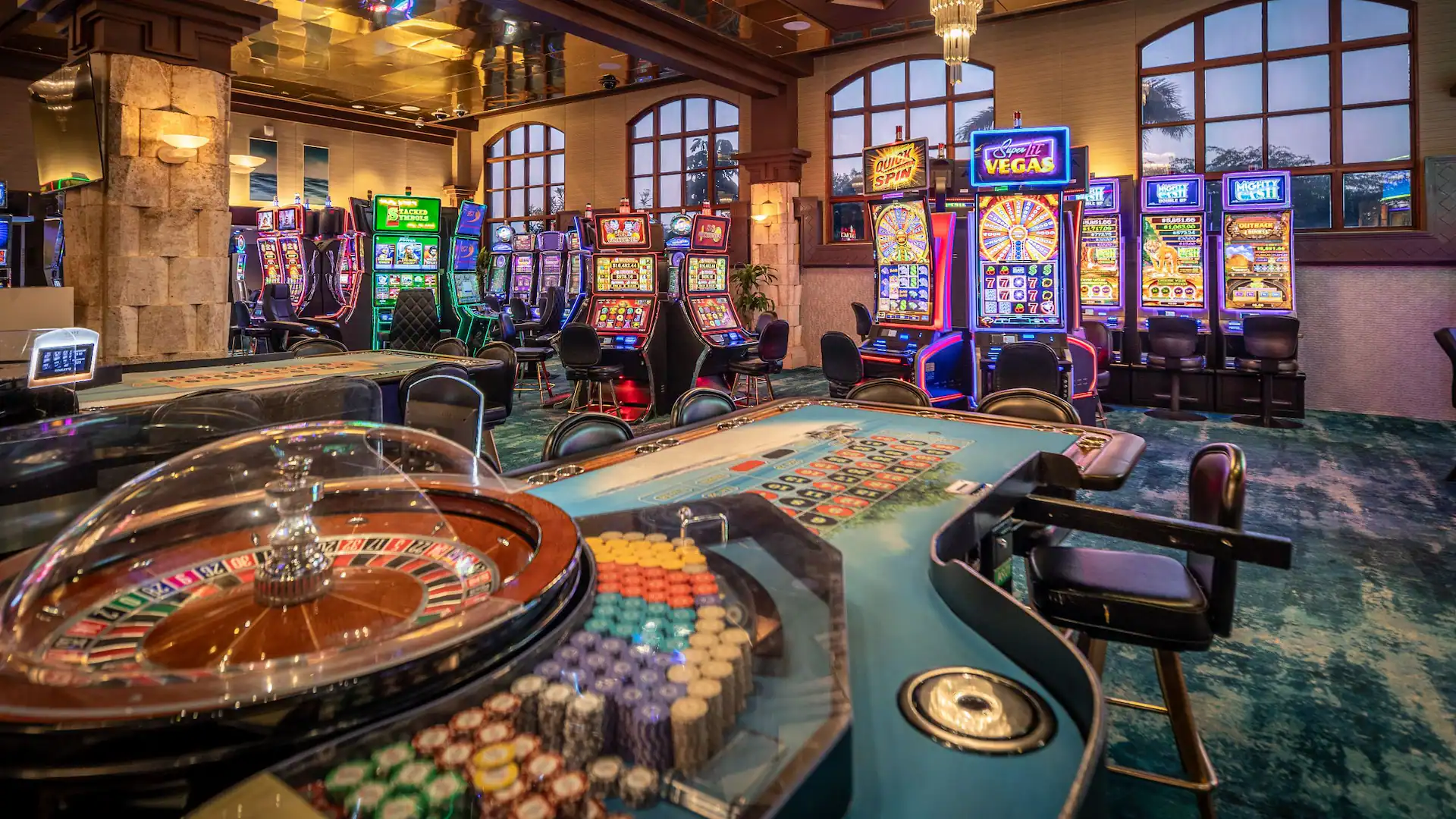 ARUBA-P0791-Casino-Table-Slots.16x9
