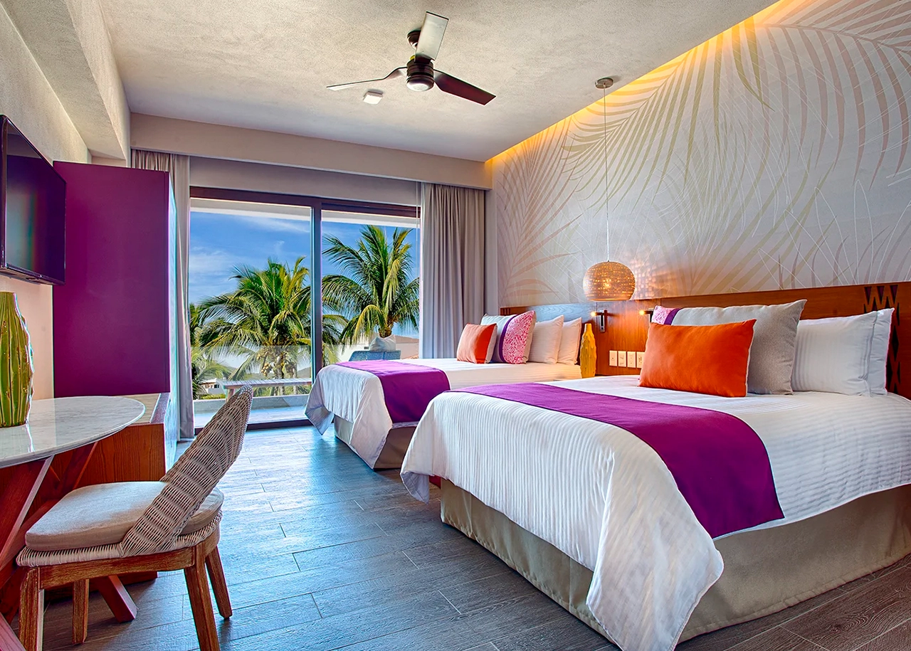 Lush Room - Garden View