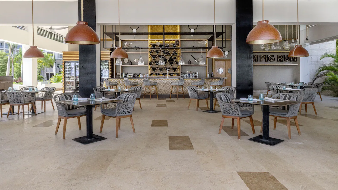 PUJIA-P0339-Waves-Restaurant-Tables.16x9
