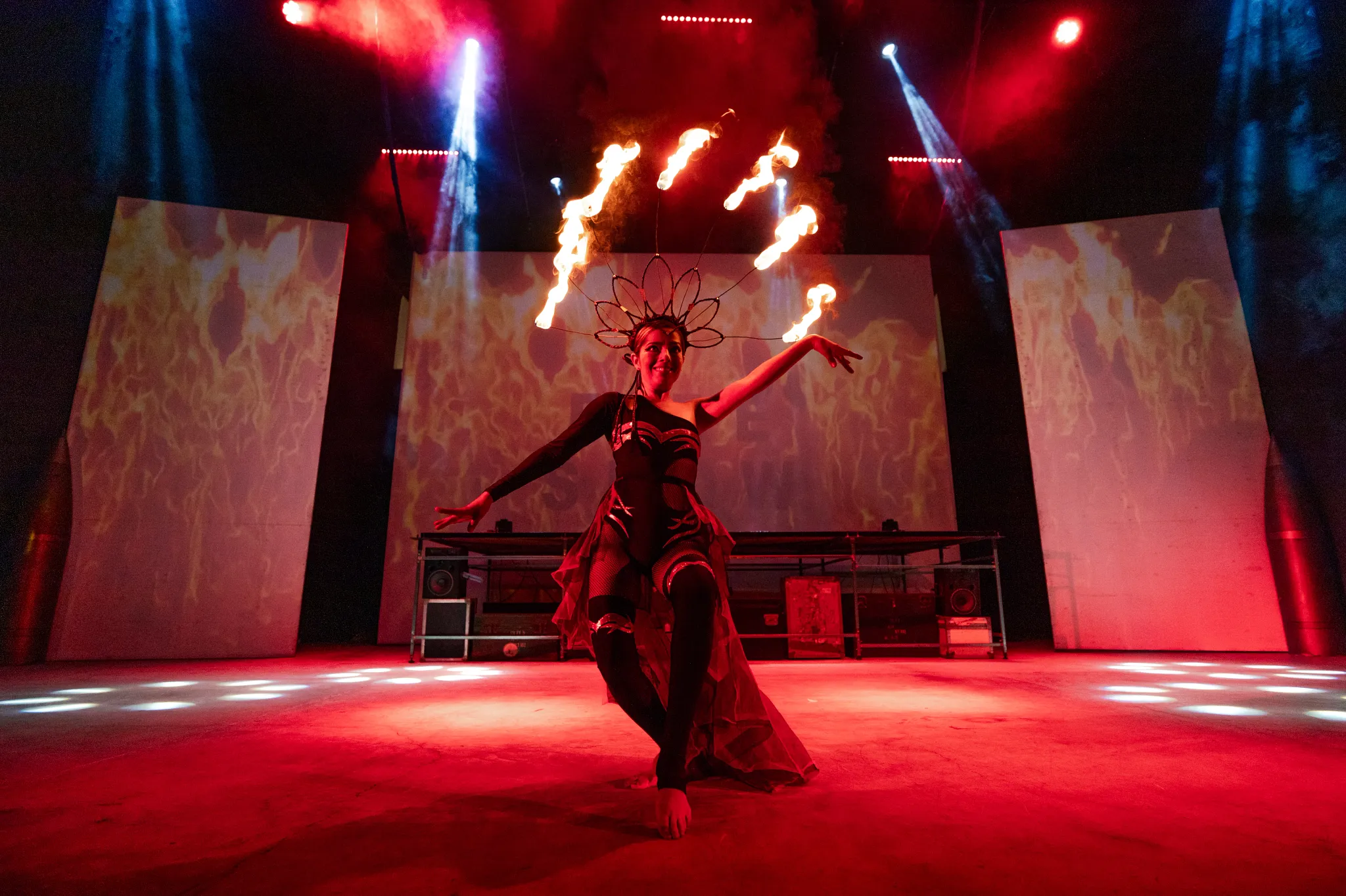 SEBMI-ENT-Fire-Show-01-AFC