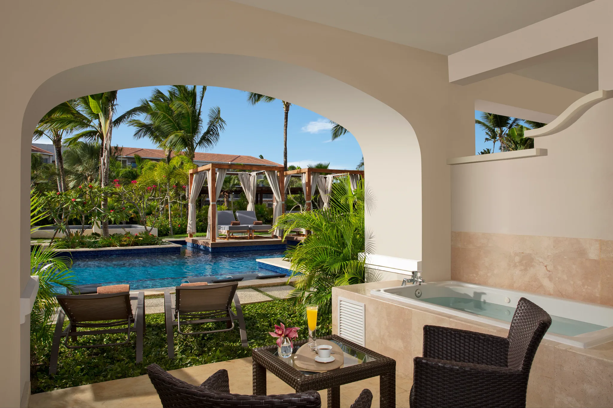 Preferred Club Junior Suite Swim Up