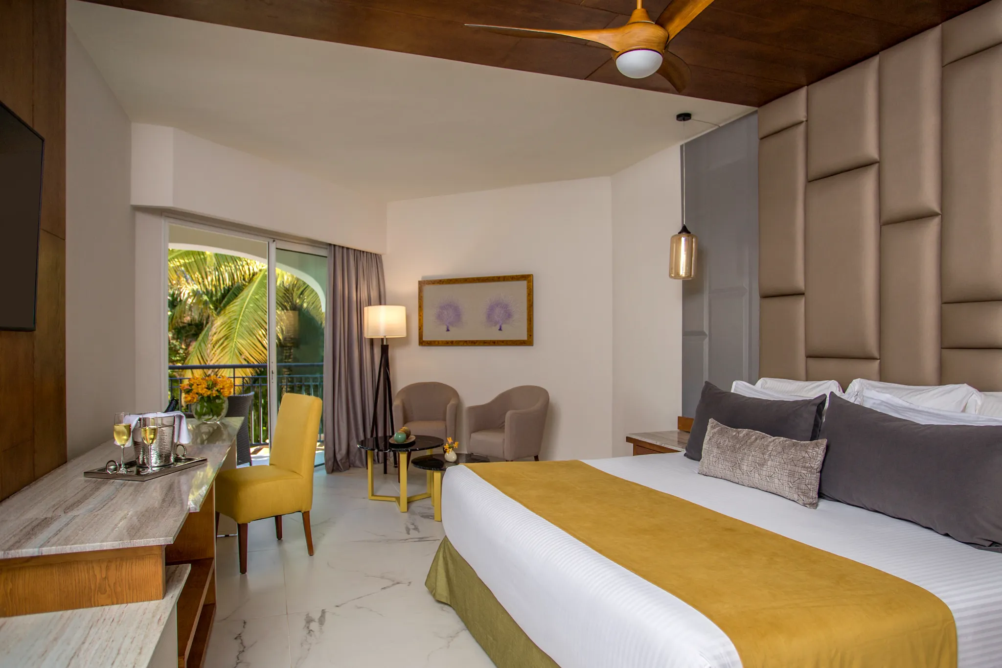Preferred Club Junior Suite Tropical View