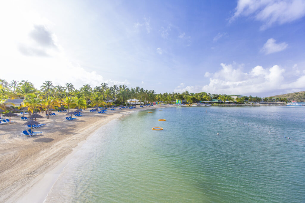 StJamesClub-MamoraBay-2-1024x683