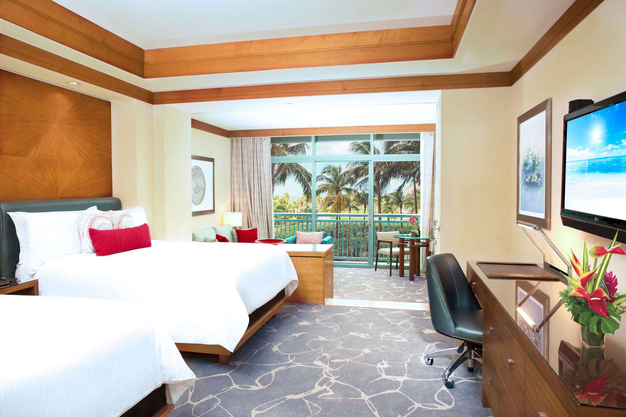 Deluxe Ocean Suite Queen