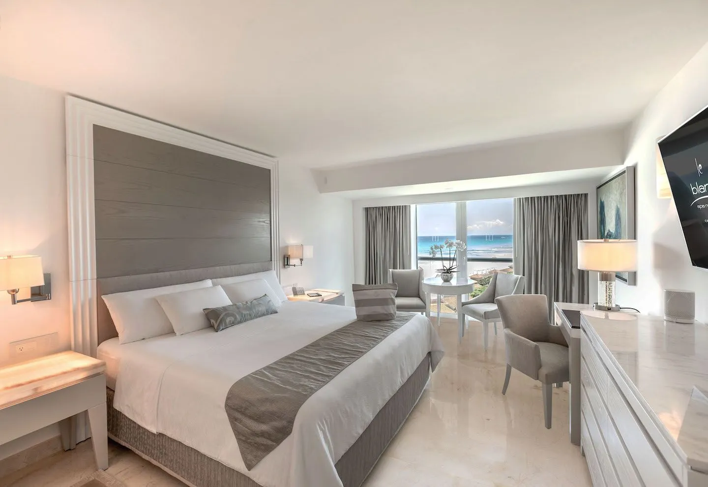 Royale Deluxe Partial Ocean View