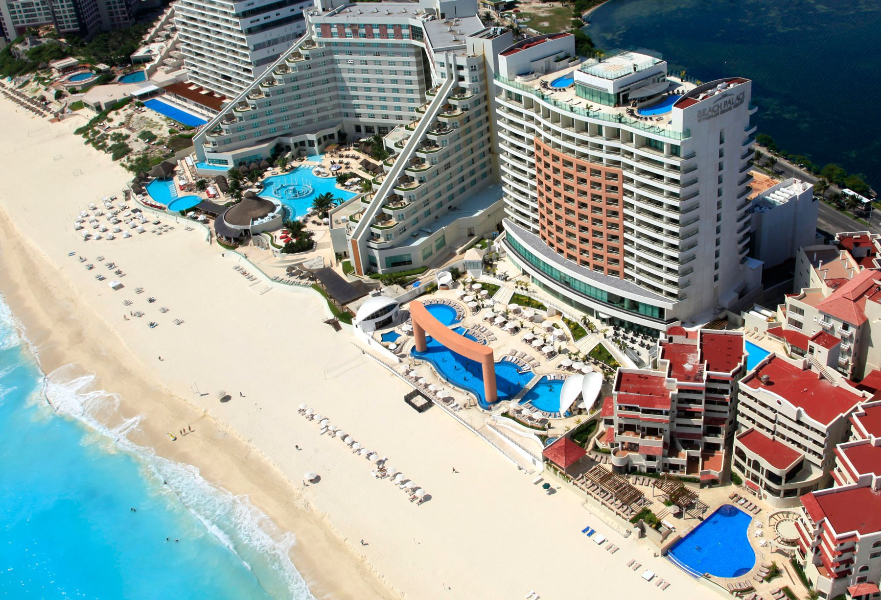 cun-beach-palace-aerial-01-1.webp