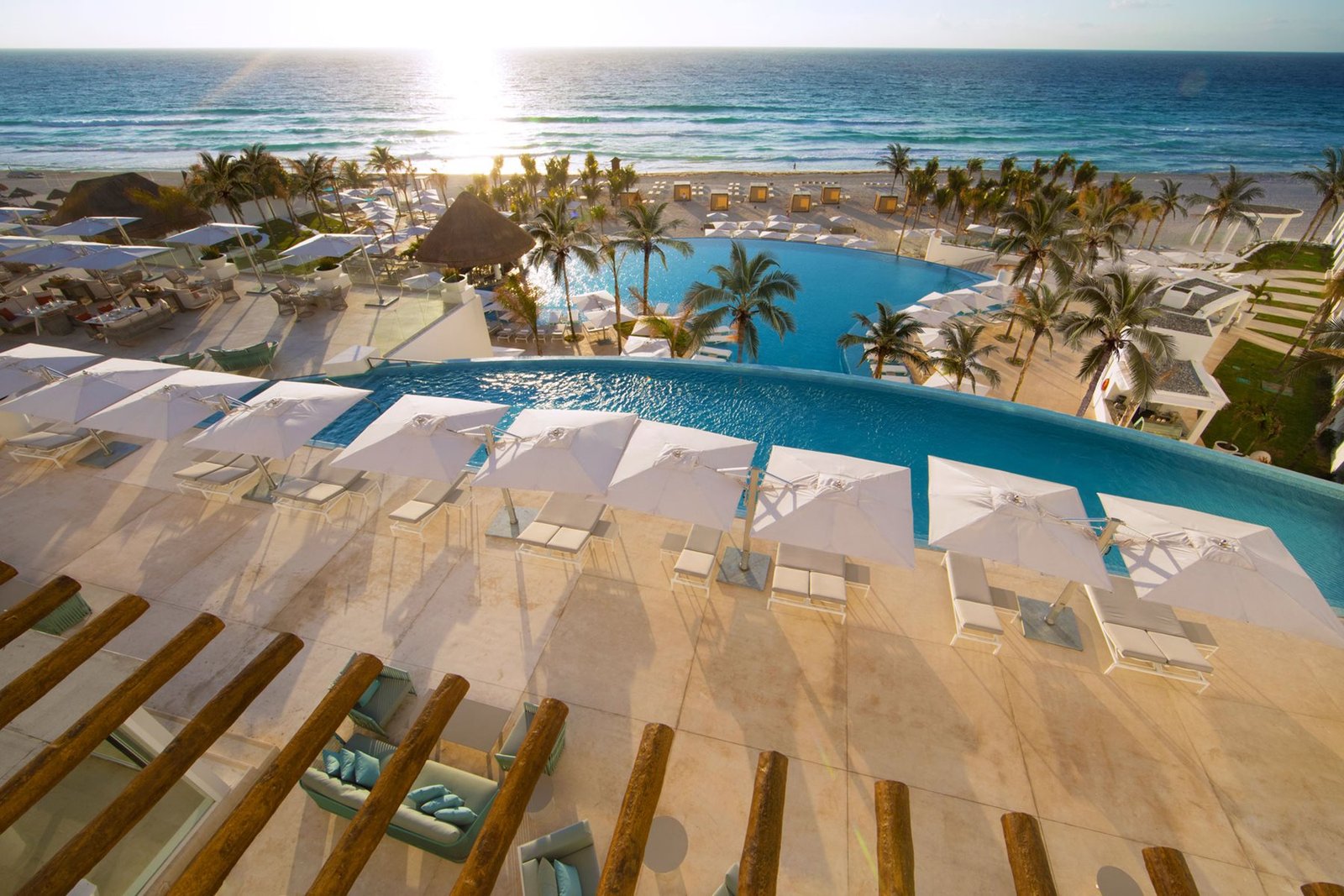 cun-le-blanc-spa-resort-aerial-02