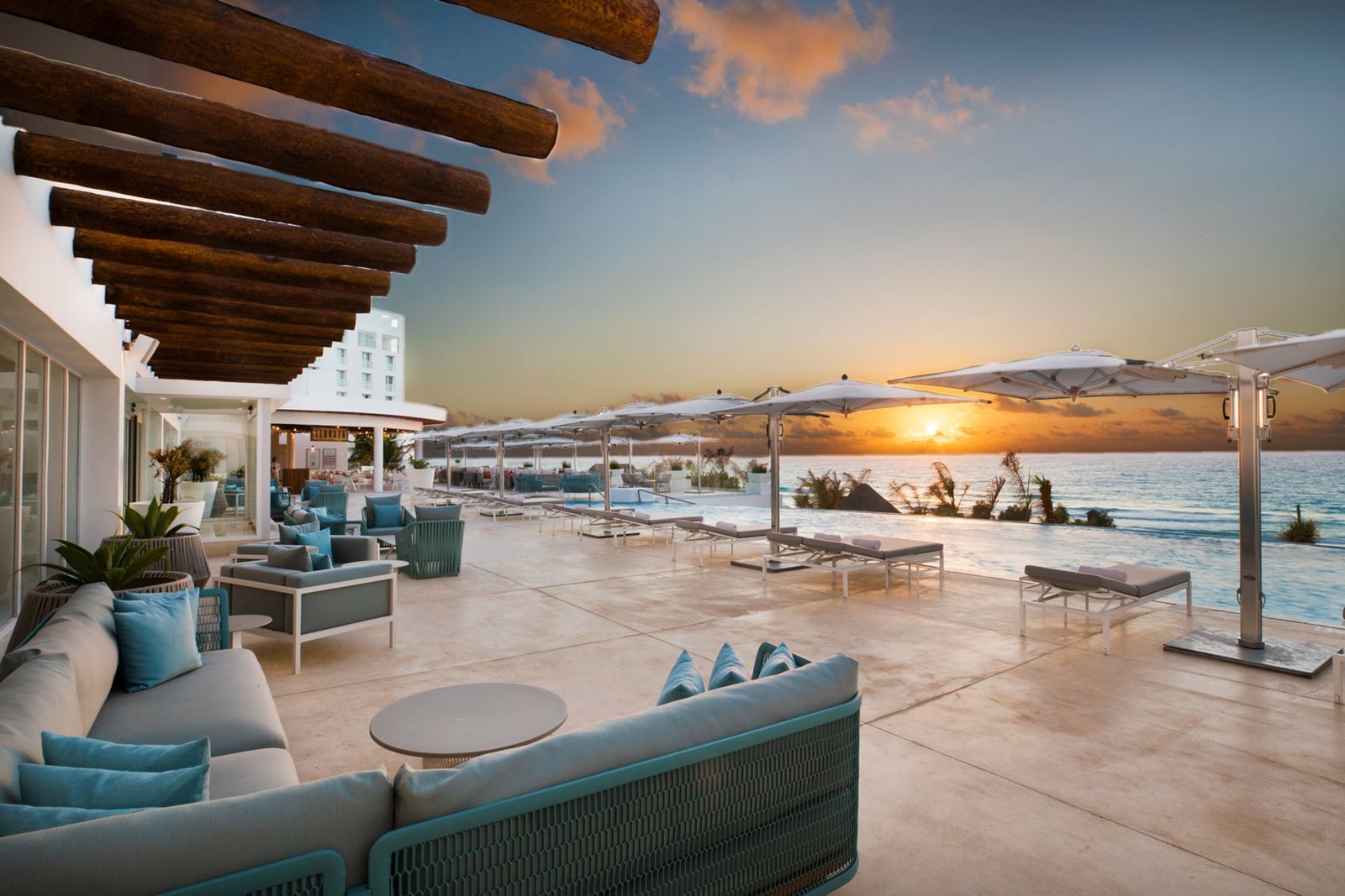 cun-le-blanc-spa-resort-pool-3floor-01
