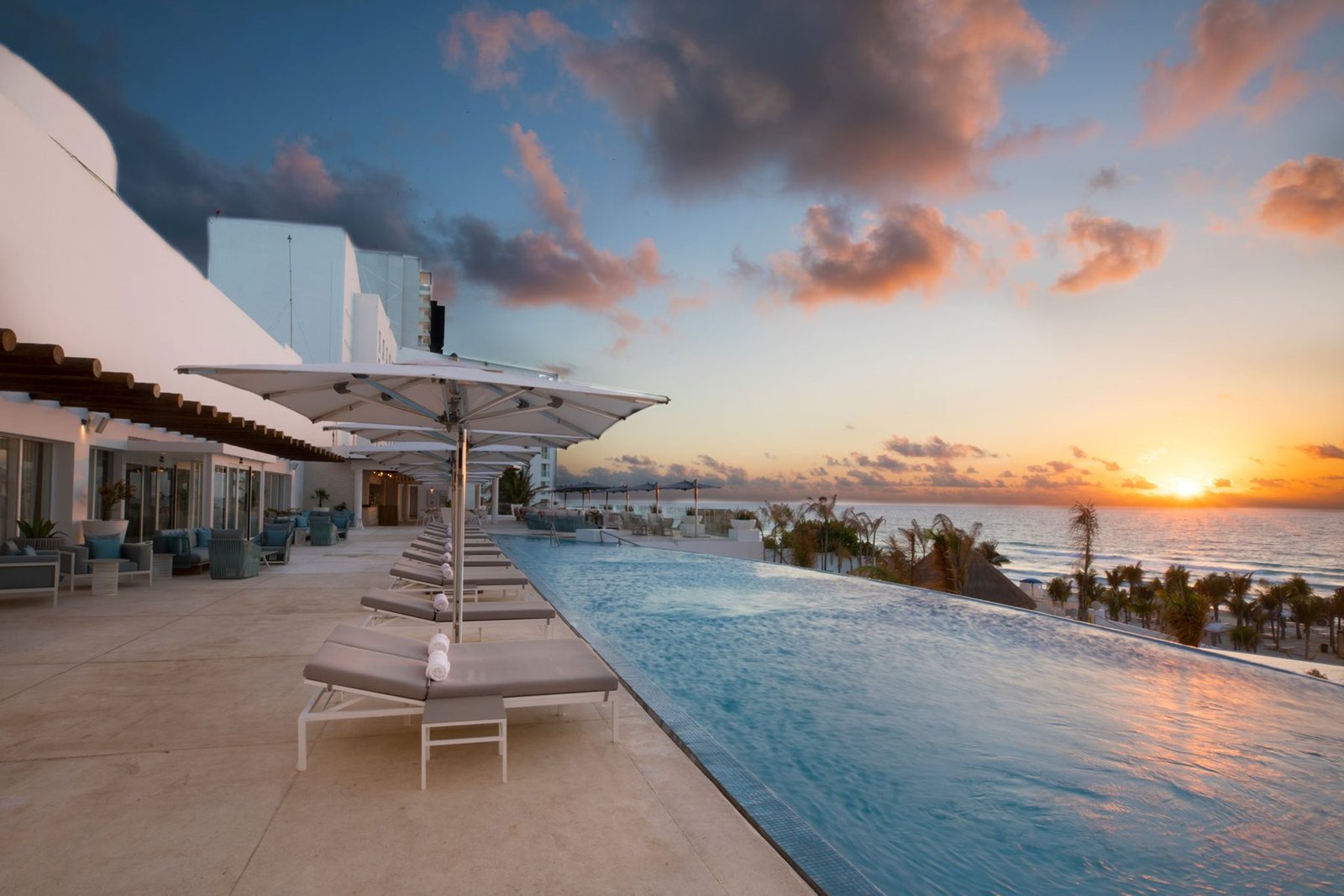 cun-le-blanc-spa-resort-pool-3floor-02