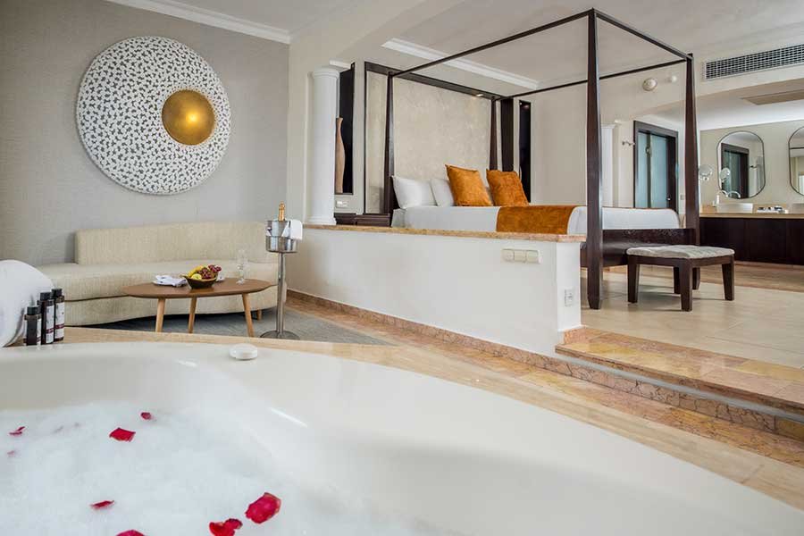 Elegance Club Jr. Suite with Jacuzzi +18
